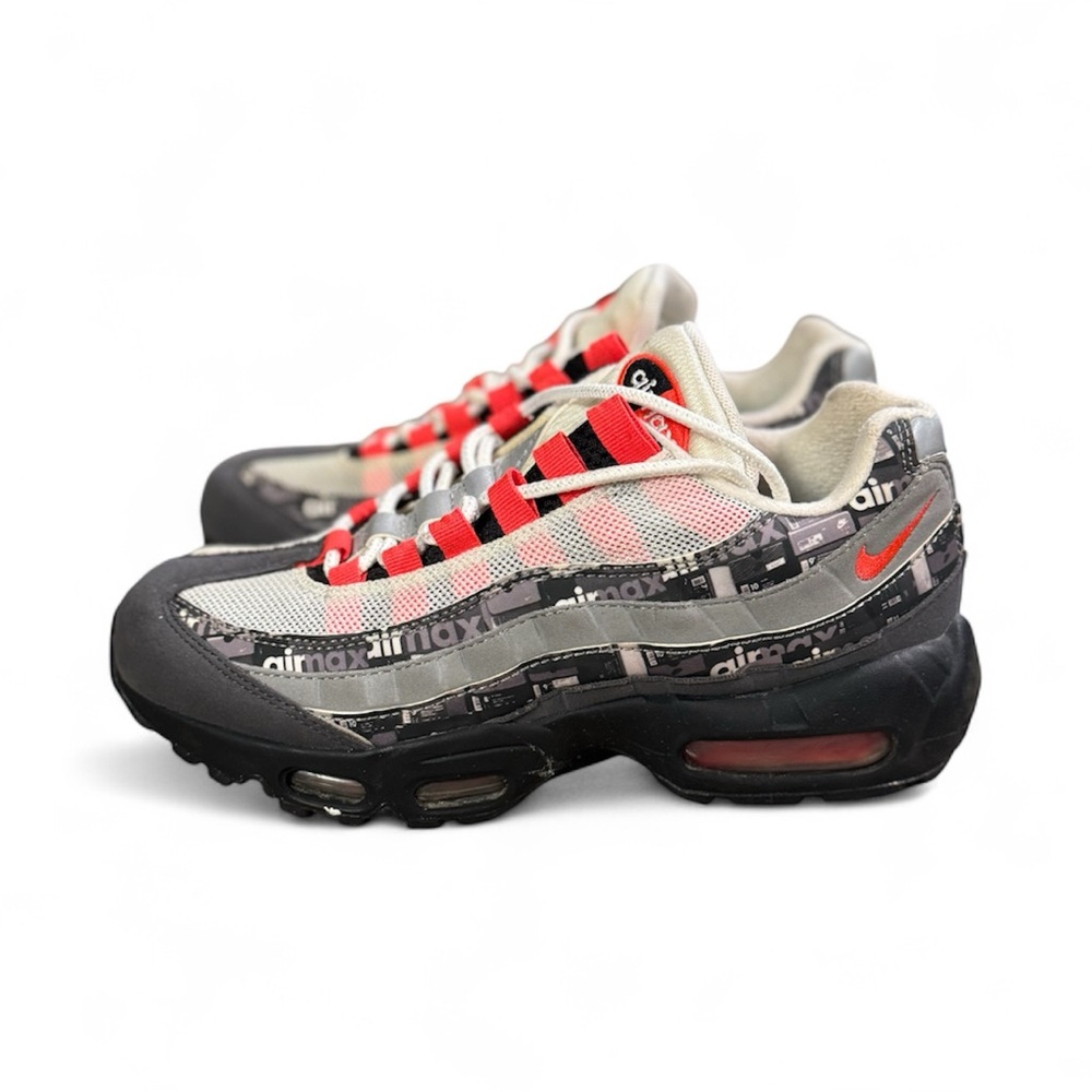 Women Nike Air Max 95 Orange and Black Sneakers